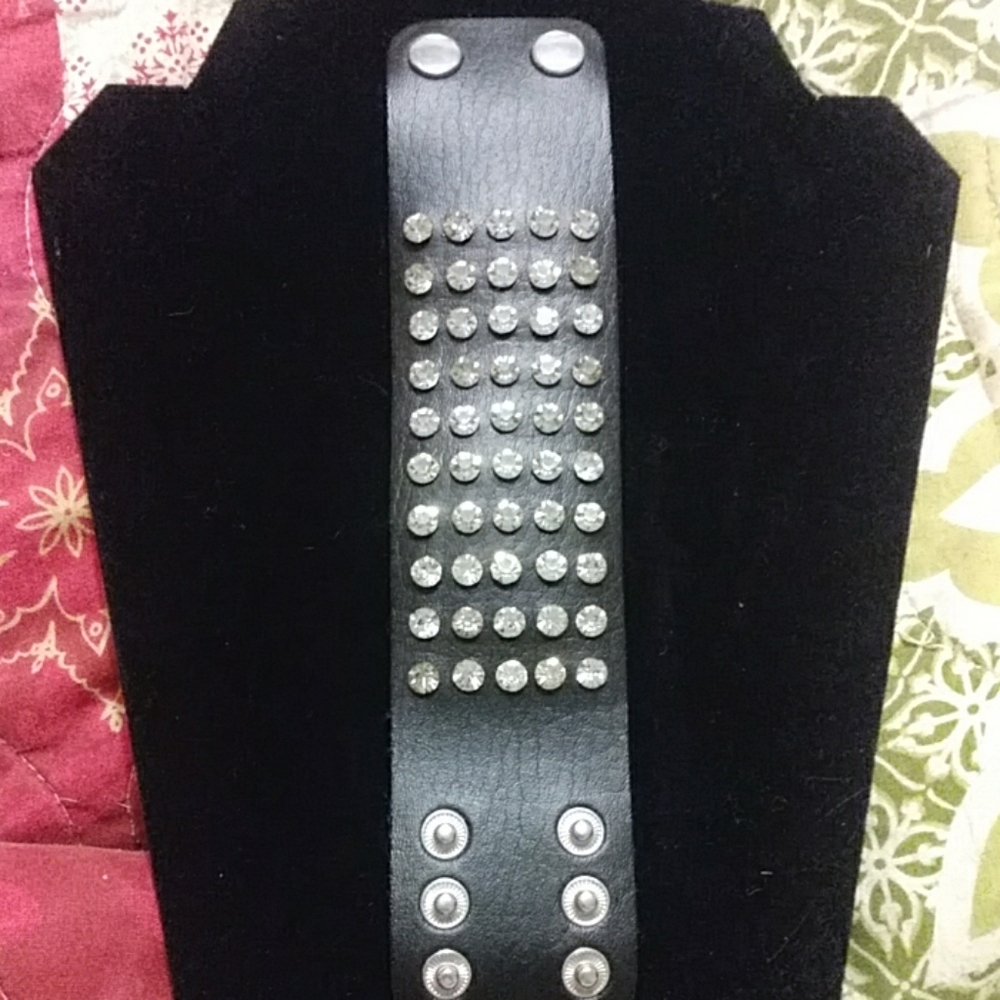 Cuff bracelet by paparazzi